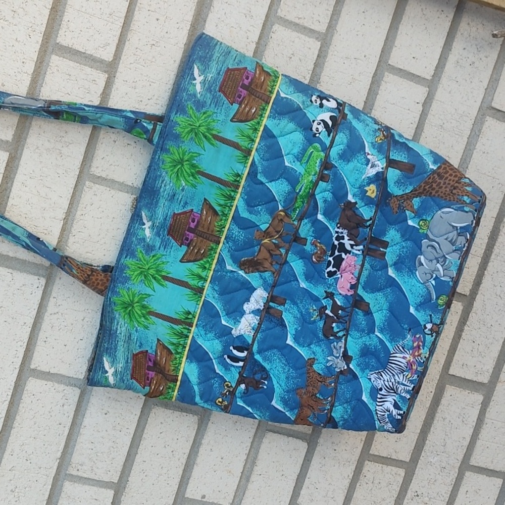 Noah's Ark Tote - Picture 9 of 10